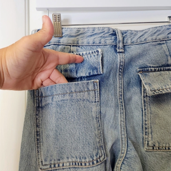 Zara Cotton Blend Belt Loop Wide Leg Cargo Jeans In Light Indigo Wash Size 2 - Picture 6 of 16